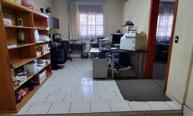 CASA SOLA USO DE  SUELO COMERCIAL EN VENTA 3 AUTOS MOCTEZUMA 2DA SECCIÓN