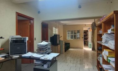 CASA SOLA USO DE  SUELO COMERCIAL EN VENTA 3 AUTOS MOCTEZUMA 2DA SECCIÓN