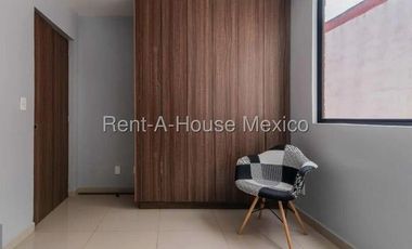 Casa tipo DUPLEX, en venta de 200 m² de construcción en lujoso Conjunto Residencial en Azcapotzalco. 26-2741ACN