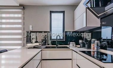 Casa tipo DUPLEX, en venta de 200 m² de construcción en lujoso Conjunto Residencial en Azcapotzalco. 26-2741ACN