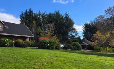 ARRIENDO  Parcela con casa 4D 4B + Servicios, Puerto Varas