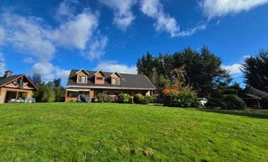 ARRIENDO  Parcela con casa 4D 4B + Servicios, Puerto Varas