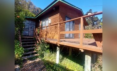 CASA CON VISTA AL MAR - EL CANELO, ALGARROBO.