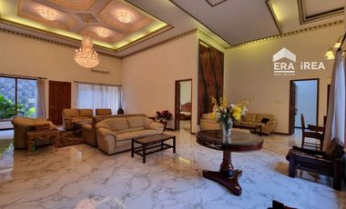 RUMAH MEWAH DIJUAL DI SOLO DEKAT SOLO GRAND MALL