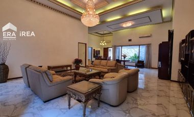 RUMAH MEWAH DIJUAL DI SOLO DEKAT SOLO GRAND MALL