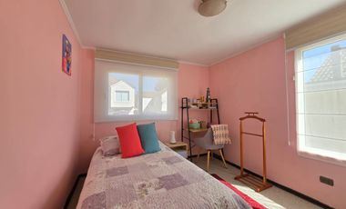 SE VENDE CASA EN PASAJE CERRADO - SECTOR FALDEOS DE CURAUMA
