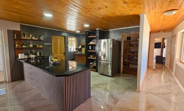 Parcela Linares, Yerbas Buenas / 2 casas, Piscina y Quincho