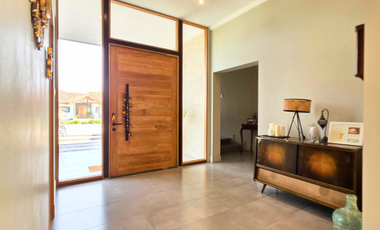 Venta de amplia casa mediterránea de 5 dormitorios y 4 baños en Condominio Los Placeres, San Felipe