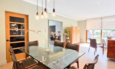 Venta de amplia casa mediterránea de 5 dormitorios y 4 baños en Condominio Los Placeres, San Felipe