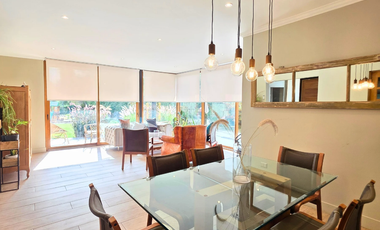 Venta de amplia casa mediterránea de 5 dormitorios y 4 baños en Condominio Los Placeres, San Felipe