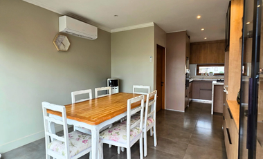 Venta de amplia casa mediterránea de 5 dormitorios y 4 baños en Condominio Los Placeres, San Felipe