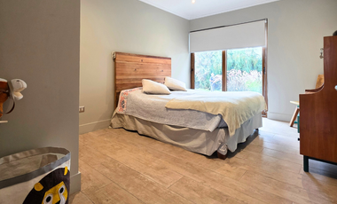 Venta de amplia casa mediterránea de 5 dormitorios y 4 baños en Condominio Los Placeres, San Felipe