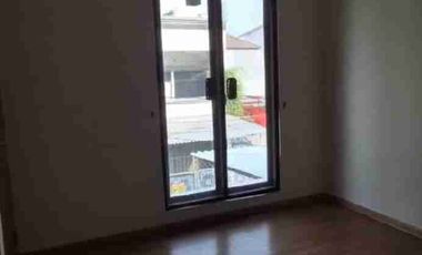 Rumah Huk Green Ville Jakarta Barat  LT 174m² Siap Huni Strategis
