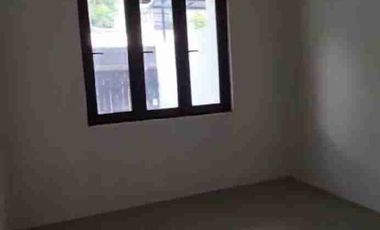 Rumah Huk Green Ville Jakarta Barat  LT 174m² Siap Huni Strategis