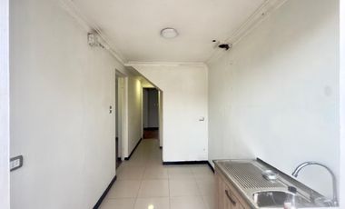Se arrienda casa en Merino Jarpa al llegar a Alameda, 4 piezas 4 baños, Curicó