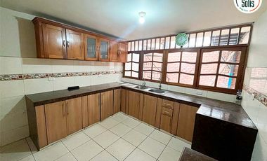 VENDO CASA DE 3 PISOS JR. JAVIER HERAUD, CAJAMARCA