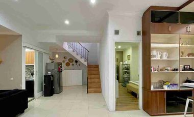 Rumah Cantik Harga Menarik Area Buah Batu BKR Kota Bandung