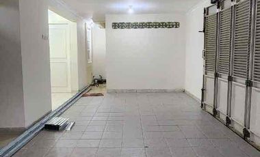 dijual / disewakan rumah hoek dalam cluster gading grande