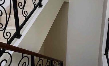dijual / disewakan rumah hoek dalam cluster gading grande