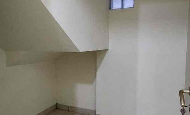 dijual / disewakan rumah hoek dalam cluster gading grande