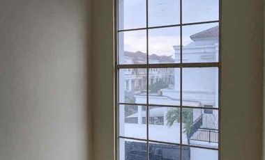 dijual / disewakan rumah hoek dalam cluster gading grande