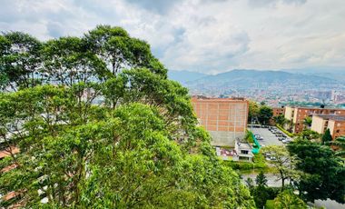 VENTA  DE APARTAMENTO EN LOMA DEL ESMERALDAL CON TERRAZA Y JACUZZI