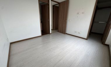 VENTA  DE APARTAMENTO EN LOMA DEL ESMERALDAL CON TERRAZA Y JACUZZI