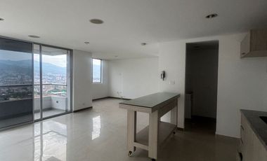 VENTA  DE APARTAMENTO EN LOMA DEL ESMERALDAL CON TERRAZA Y JACUZZI