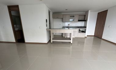VENTA  DE APARTAMENTO EN LOMA DEL ESMERALDAL CON TERRAZA Y JACUZZI