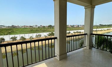 En venta Casa de lujo en Aires del Batán Samborondón frente al canal