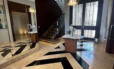 En venta Casa de lujo en Aires del Batán Samborondón frente al canal