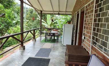 Hermosa Quinta Vacacional 3.200 m² con Piscina - Pedro Vicente Maldonado - Urbanización Privada.