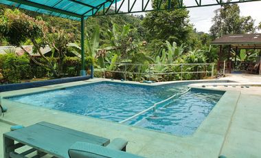 Hermosa Quinta Vacacional 3.200 m² con Piscina - Pedro Vicente Maldonado - Urbanización Privada.