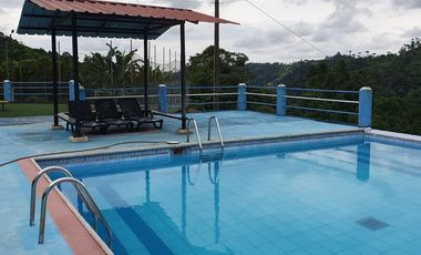 Hermosa Quinta Vacacional 3.200 m² con Piscina - Pedro Vicente Maldonado - Urbanización Privada.