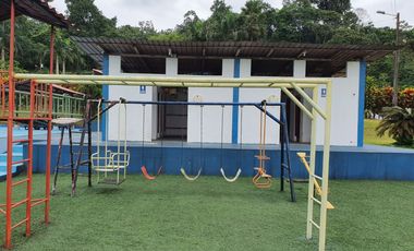 Hermosa Quinta Vacacional 3.200 m² con Piscina - Pedro Vicente Maldonado - Urbanización Privada.