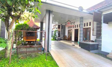 Rumah Mewah Klasik 1 lt Halaman Luas di Sumber Dekat Manahan Solo Kota