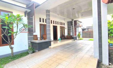 Rumah Mewah Klasik 1 lt Halaman Luas di Sumber Dekat Manahan Solo Kota