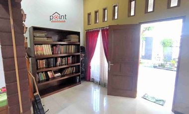 Rumah Mewah Klasik 1 lt Halaman Luas di Sumber Dekat Manahan Solo Kota
