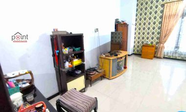 Rumah Mewah Klasik 1 lt Halaman Luas di Sumber Dekat Manahan Solo Kota