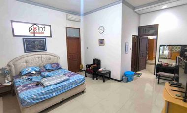 Rumah Mewah Klasik 1 lt Halaman Luas di Sumber Dekat Manahan Solo Kota