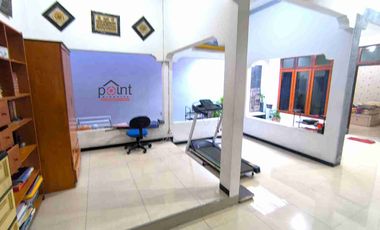 Rumah Mewah Klasik 1 lt Halaman Luas di Sumber Dekat Manahan Solo Kota