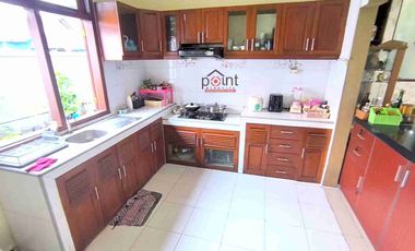 Rumah Mewah Klasik 1 lt Halaman Luas di Sumber Dekat Manahan Solo Kota