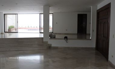VENTA DE UN APARTAMENTO EN ZONA EXCLUSIVA EN CALI