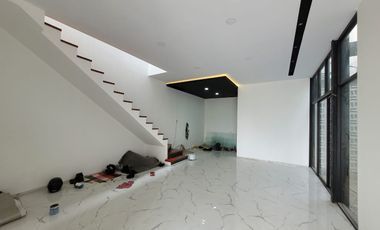 Rumah Baru Modern Smartkey di Setraduta Bandung