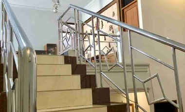Dijual Rumah 2 Lantai Besar Mewah Jakarta Timur