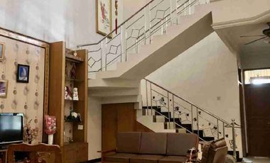 Dijual Rumah 2 Lantai Besar Mewah Jakarta Timur