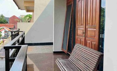 Dijual Rumah 2 Lantai Besar Mewah Jakarta Timur