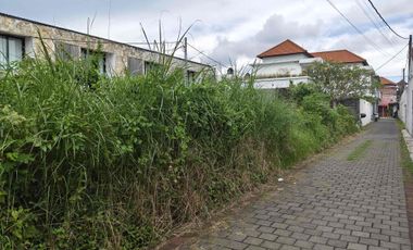 SMALL PLOT PRIME AND STRATEGIC LOCATION AT UMALAS BUMBAK