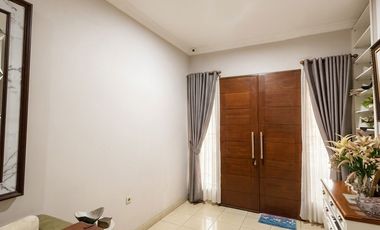 Jual Rumah 2 Lantai Siap Huni Lokasi Strategis Di Meruya Utara Dekat Akses Gerbang Tol JORR, Dan Mall Lippo Puri