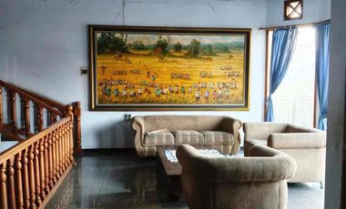 DIJUAL – Rumah Mewah 3 Lantai Strategis di Kalipuro, Banyuwang